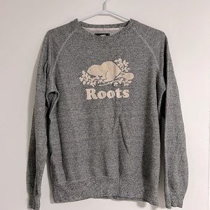 Roots salt and pepper crewneck, Size Medium